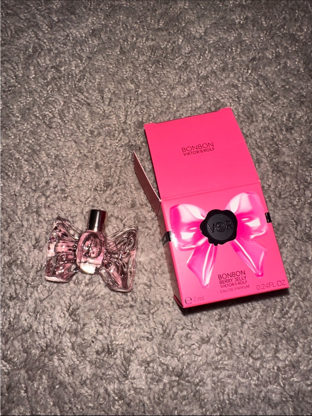 Bon bon viktor and Rolf beauty mini 💗 Bottle and Box